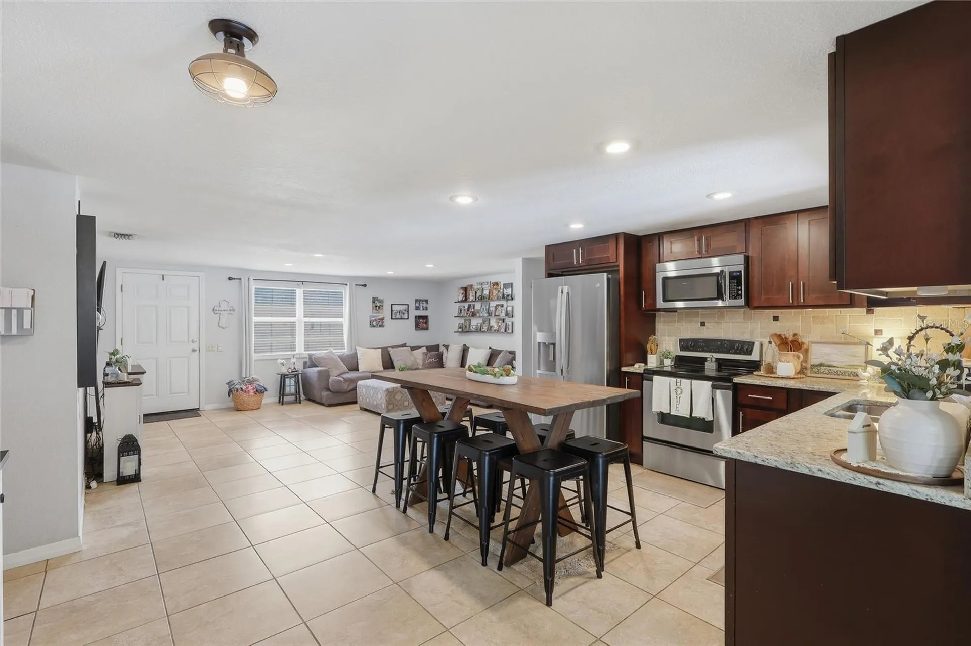 37325 Vero Lane Dade City FL 33525
