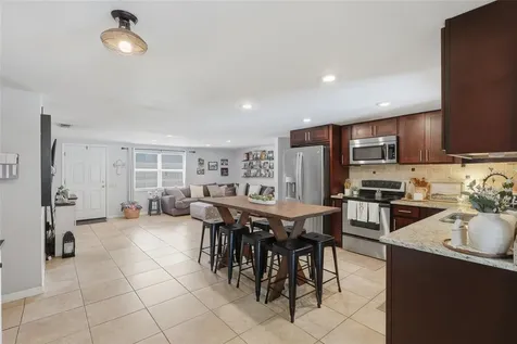 37325 Vero Lane Dade City FL 33525