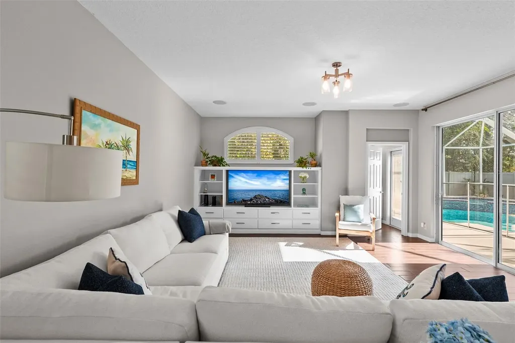 519 Harbor Grove Circle Safety Harbor FL 34695