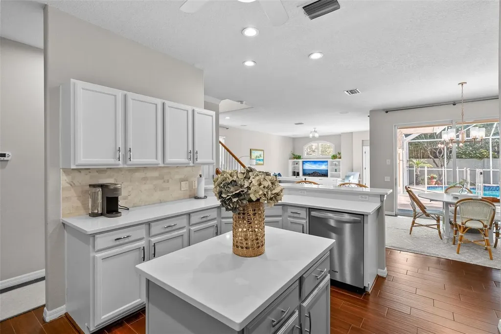 519 Harbor Grove Circle Safety Harbor FL 34695