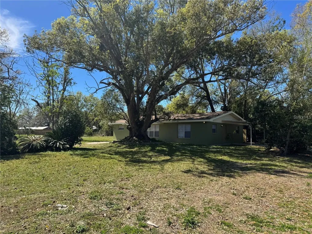 5143 1st Street Zephyrhills FL 33542