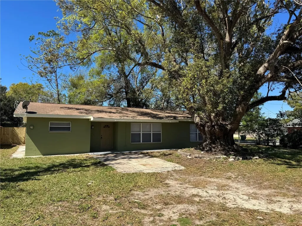 5143 1st Street Zephyrhills FL 33542