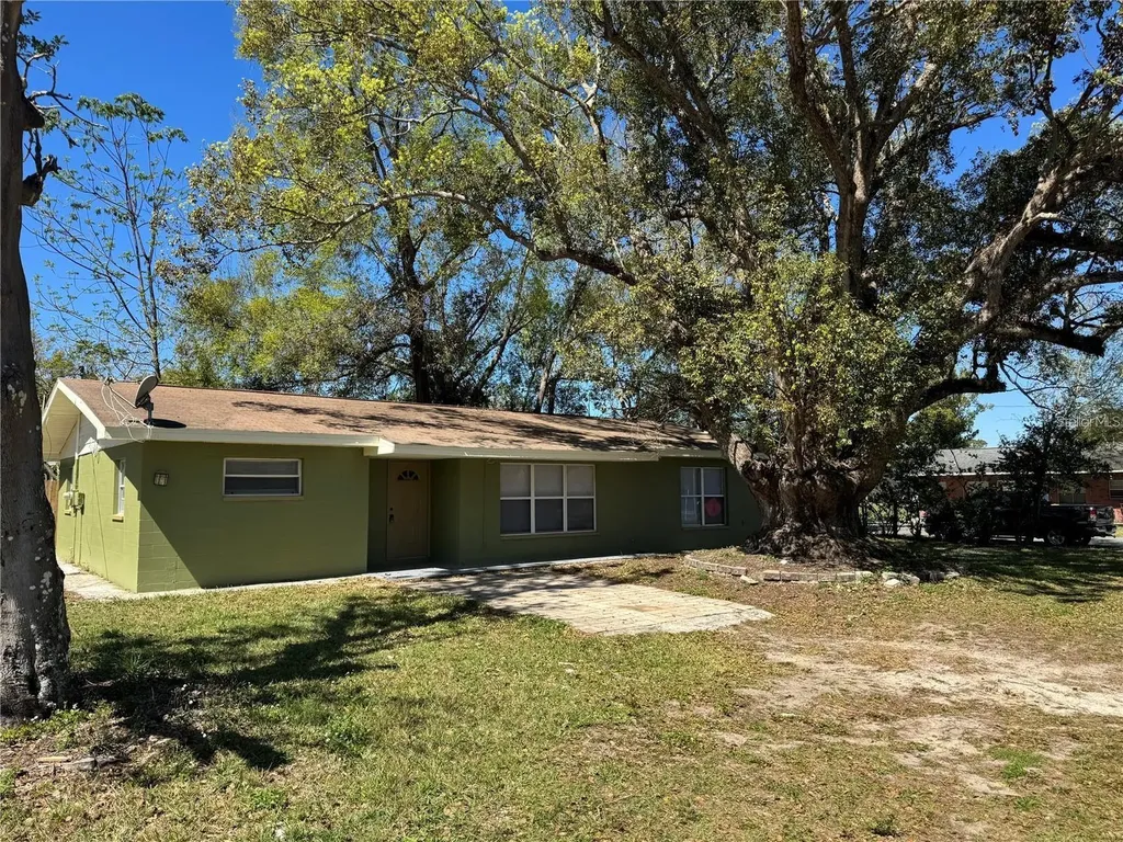 5143 1st Street Zephyrhills FL 33542