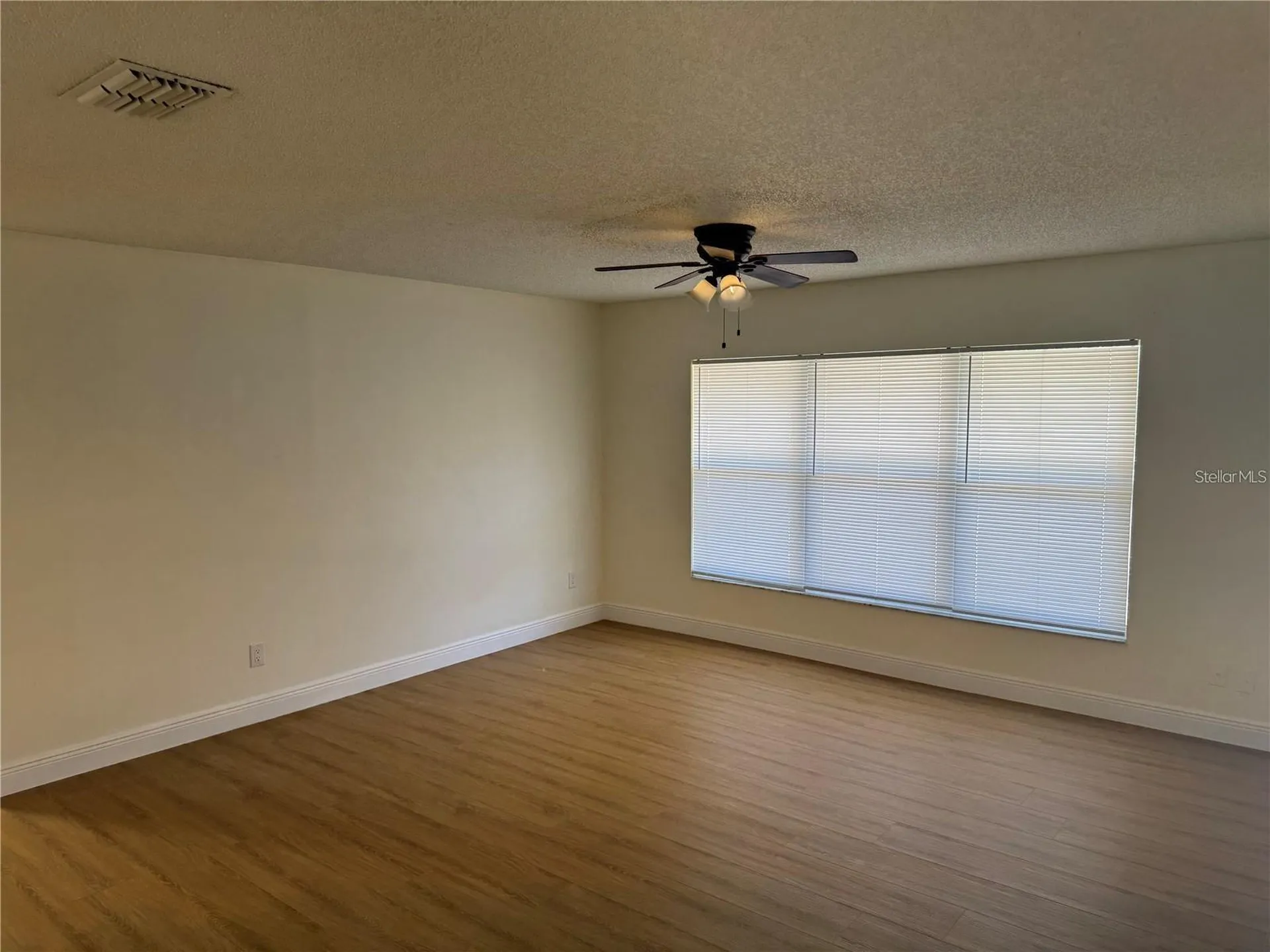 5143 1st Street Zephyrhills FL 33542