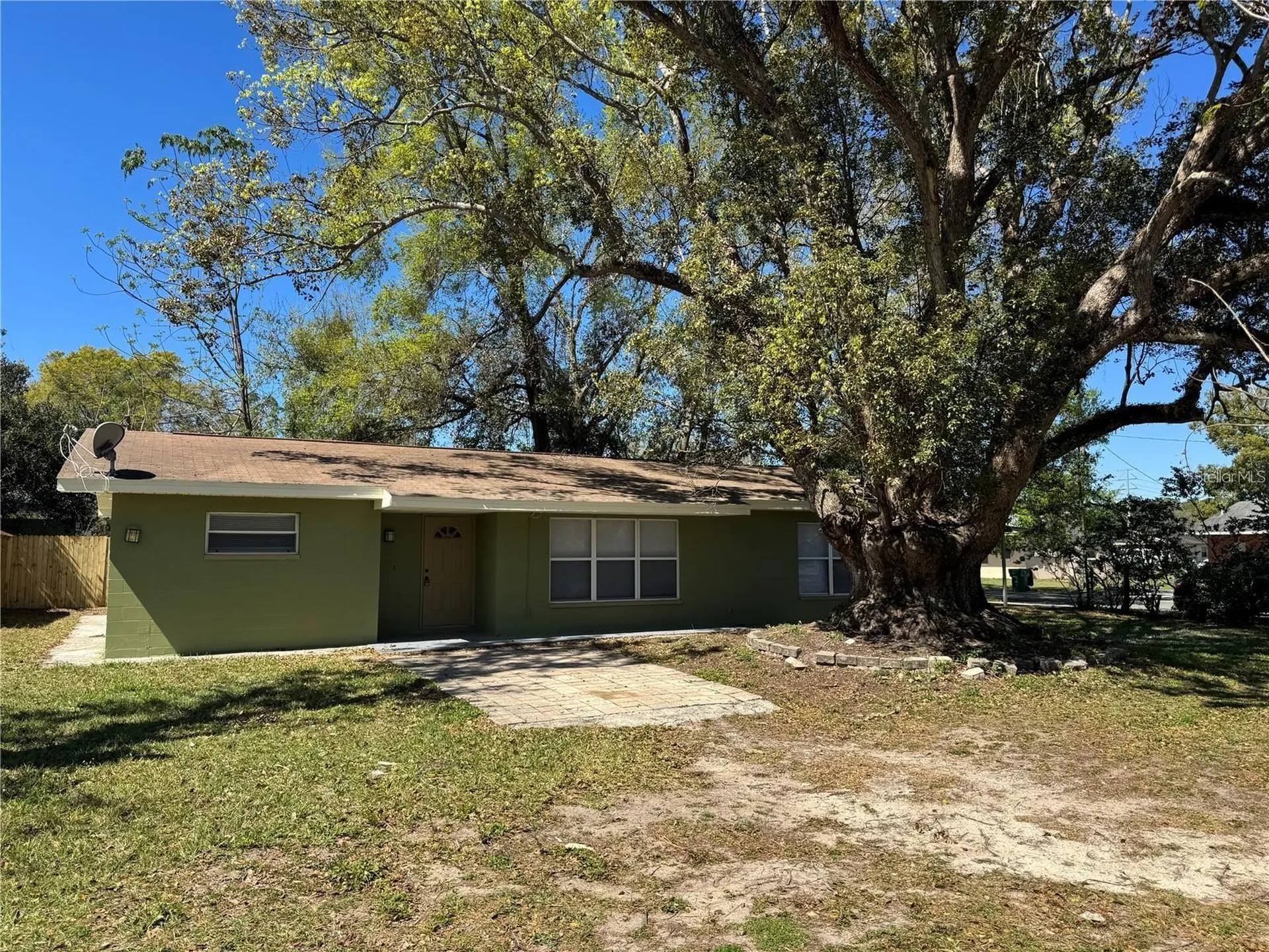 5143 1st Street Zephyrhills FL 33542