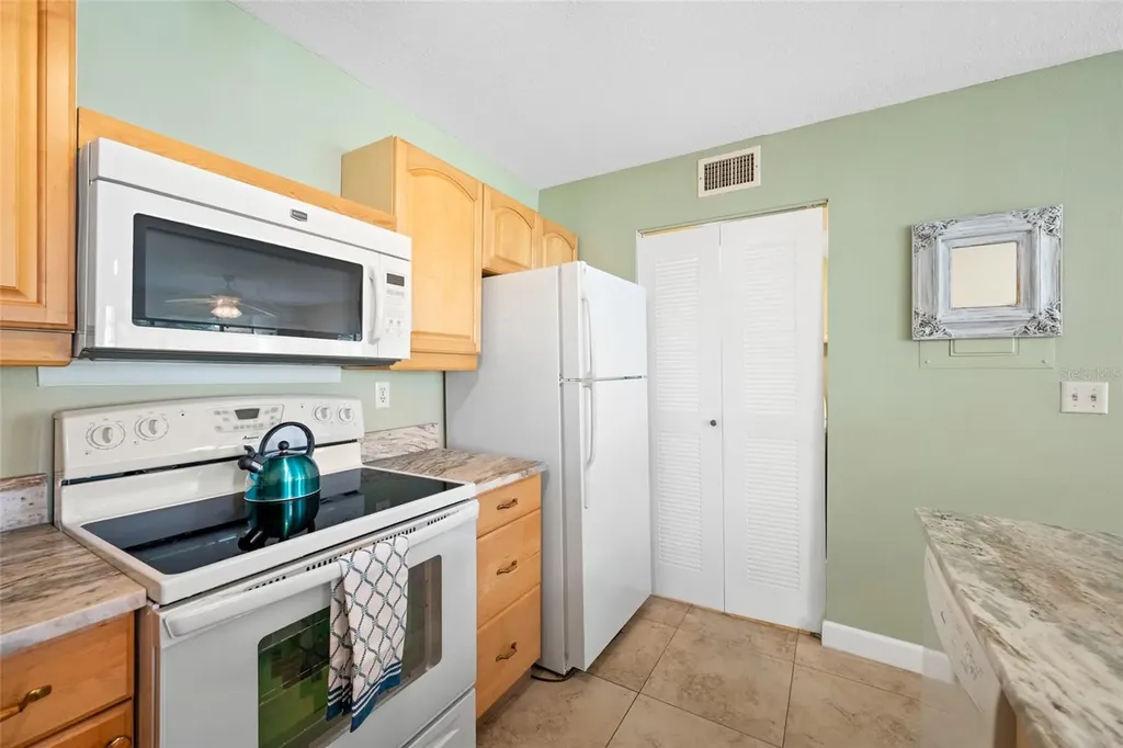3301 Crystal Court E Palm Harbor FL 34685