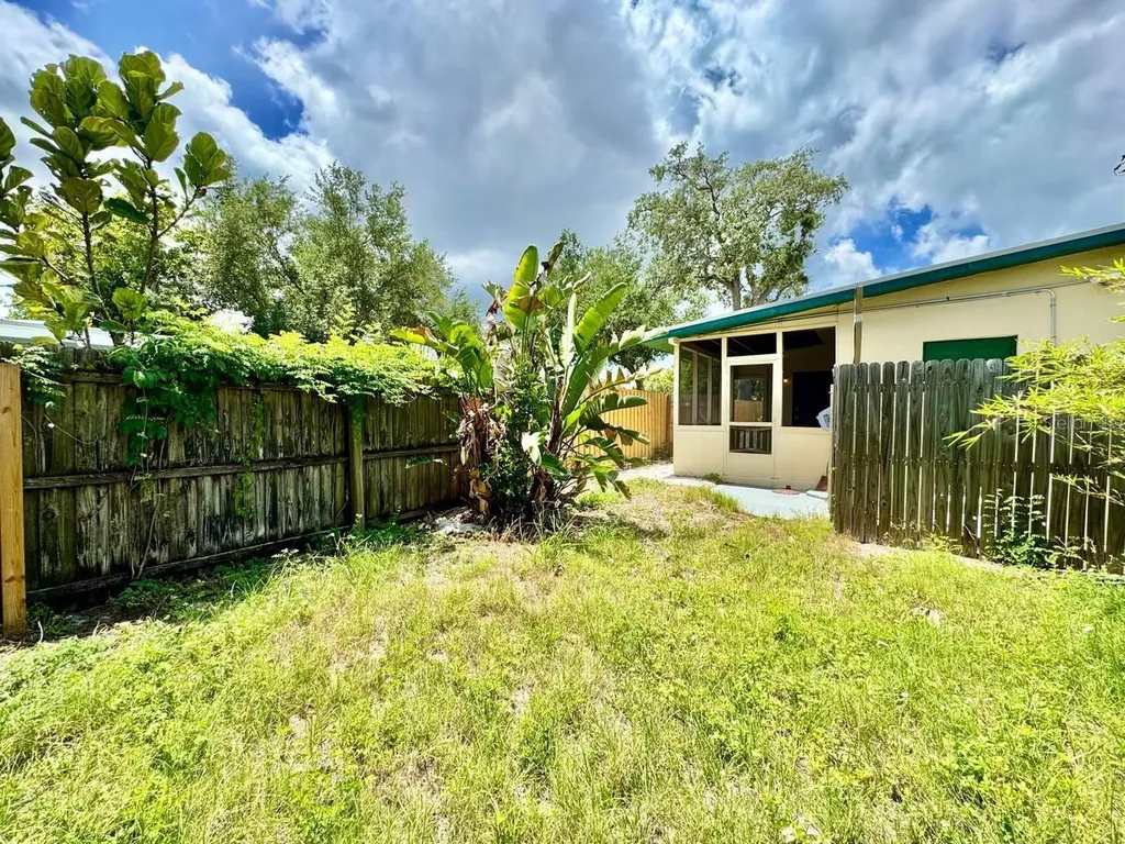 533 Yelvington Avenue Clearwater FL 33756