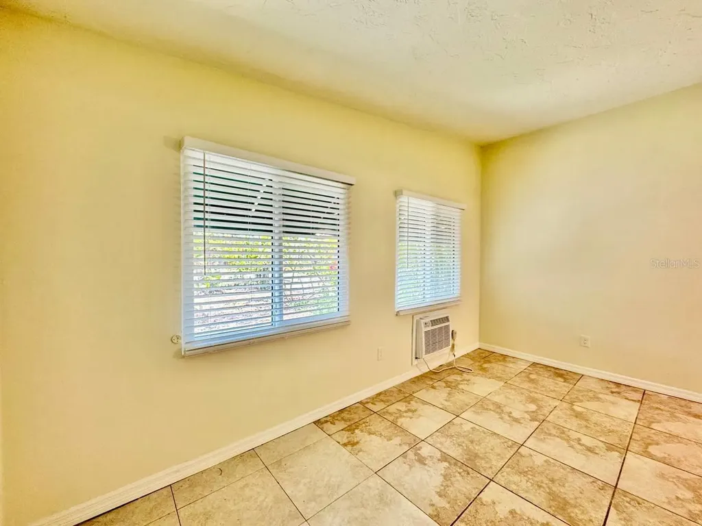 533 Yelvington Avenue Clearwater FL 33756
