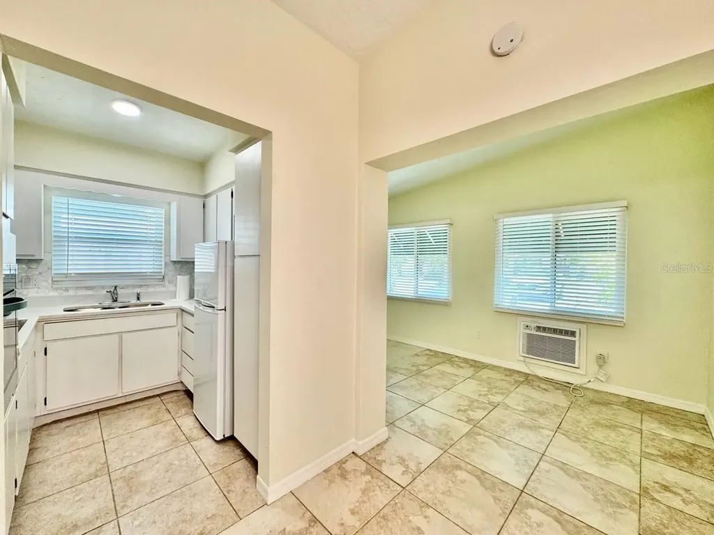 533 Yelvington Avenue Clearwater FL 33756