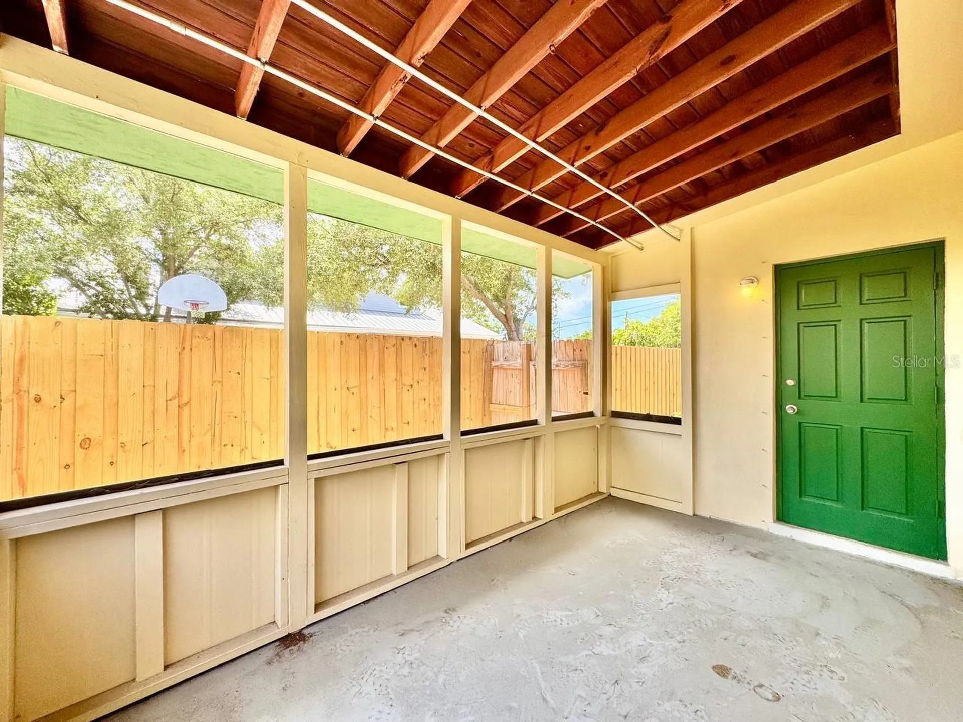 533 Yelvington Avenue Clearwater FL 33756