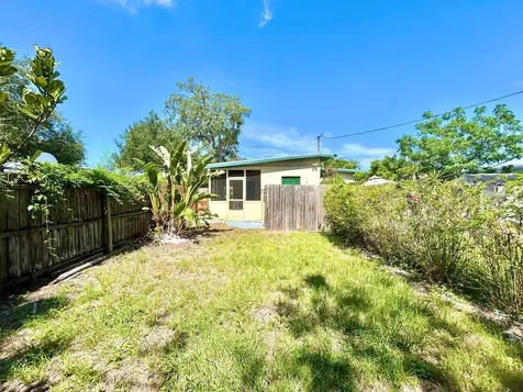 533 Yelvington Avenue Clearwater FL 33756