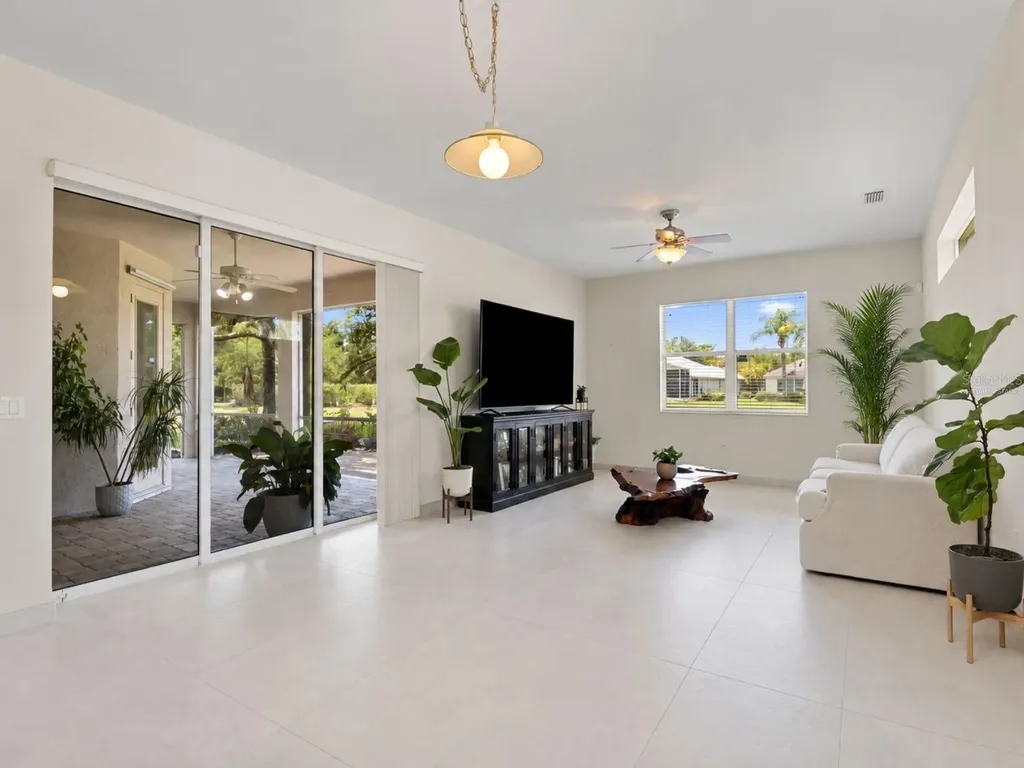 8135 Indigo Ridge Terrace Bradenton FL 34201