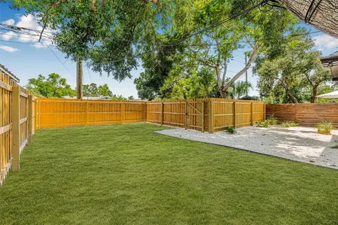 5652 4th Avenue N St Petersburg FL 33710