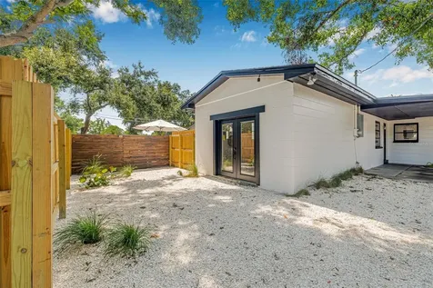 5652 4th Avenue N St Petersburg FL 33710