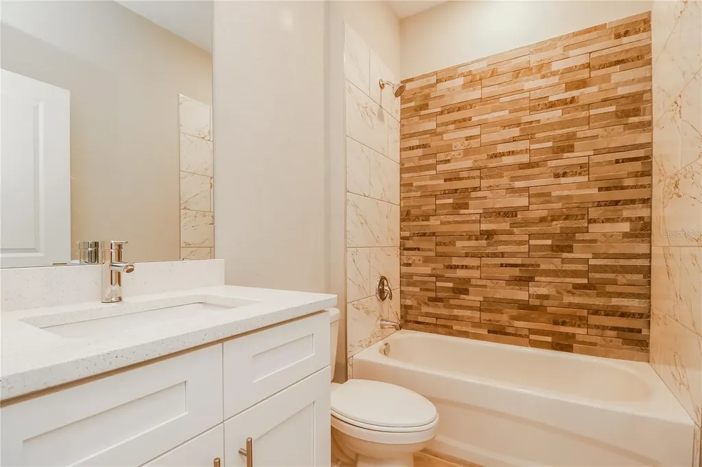 260 Gladiola Court Kissimmee FL 34759