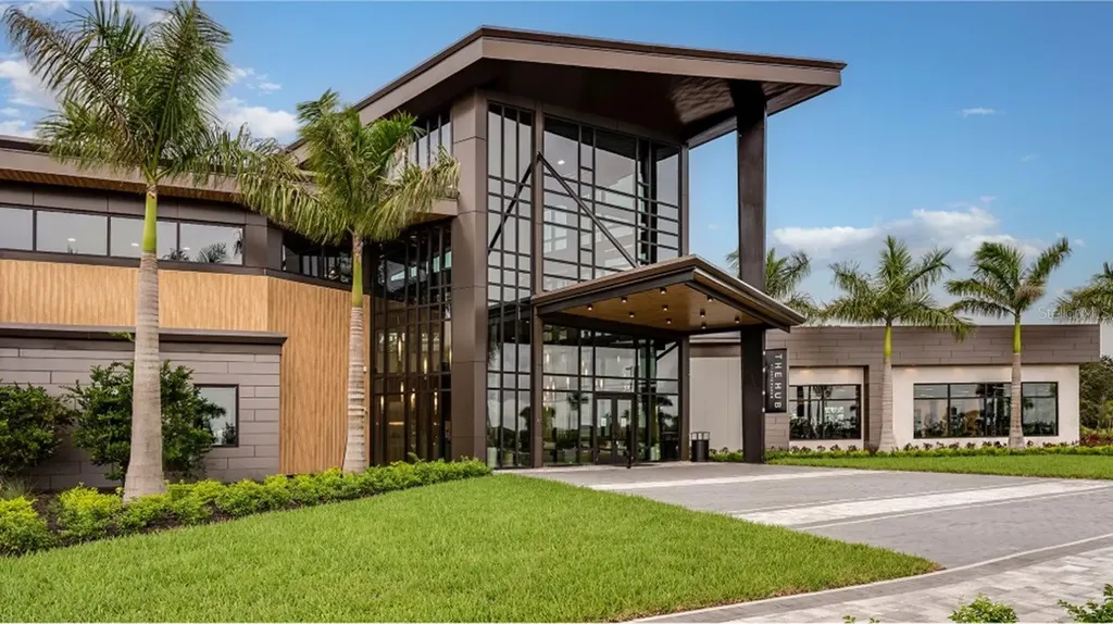 2579 Skyline Loop Kissimmee FL 34758