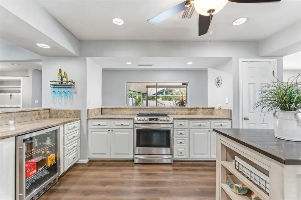 5105 7th Avenue Drive W Bradenton FL 34209