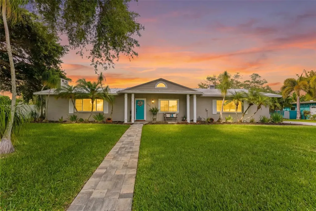 5105 7th Avenue Drive W Bradenton FL 34209