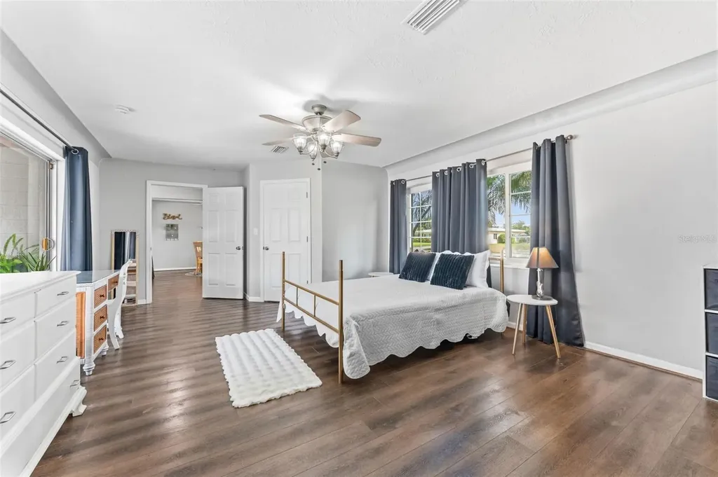5105 7th Avenue Drive W Bradenton FL 34209