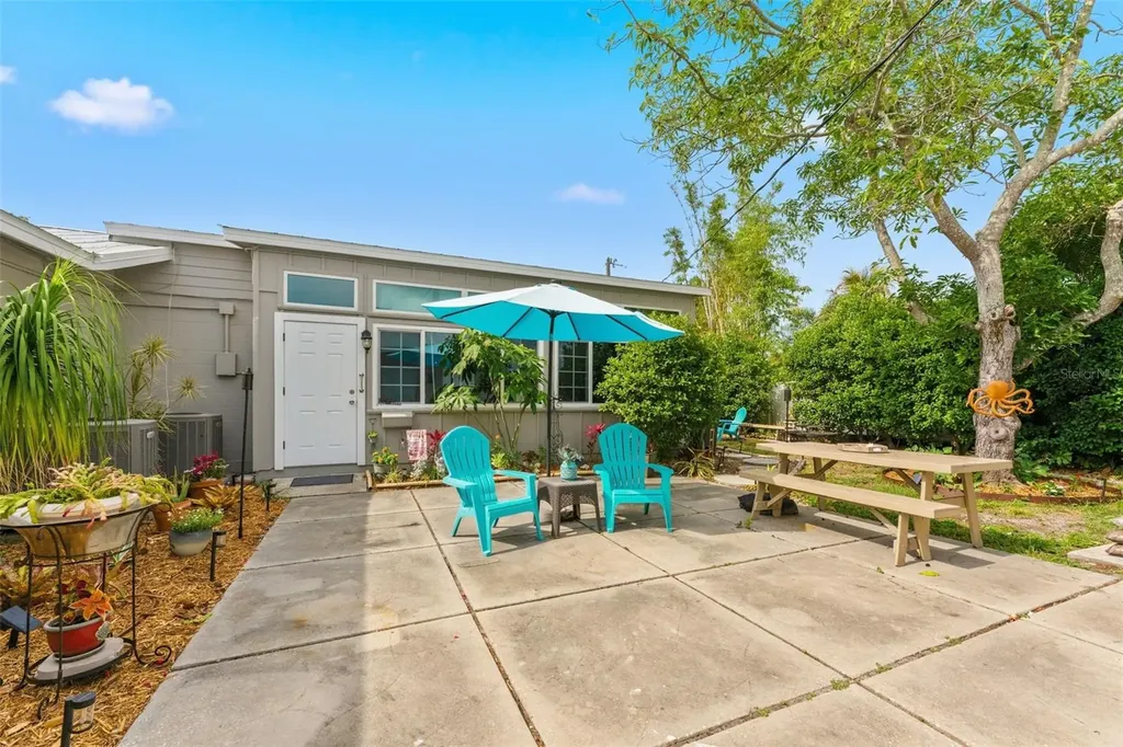 5105 7th Avenue Drive W Bradenton FL 34209