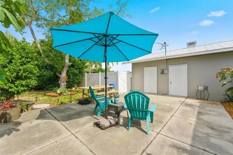 5105 7th Avenue Drive W Bradenton FL 34209