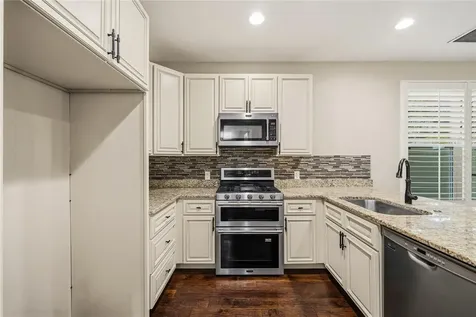 276 W Bay Avenue Longwood FL 32750