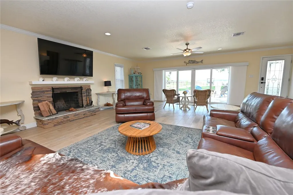 2240 Lake Ariana Boulevard Auburndale FL 33823