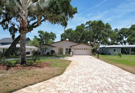2240 Lake Ariana Boulevard Auburndale FL 33823