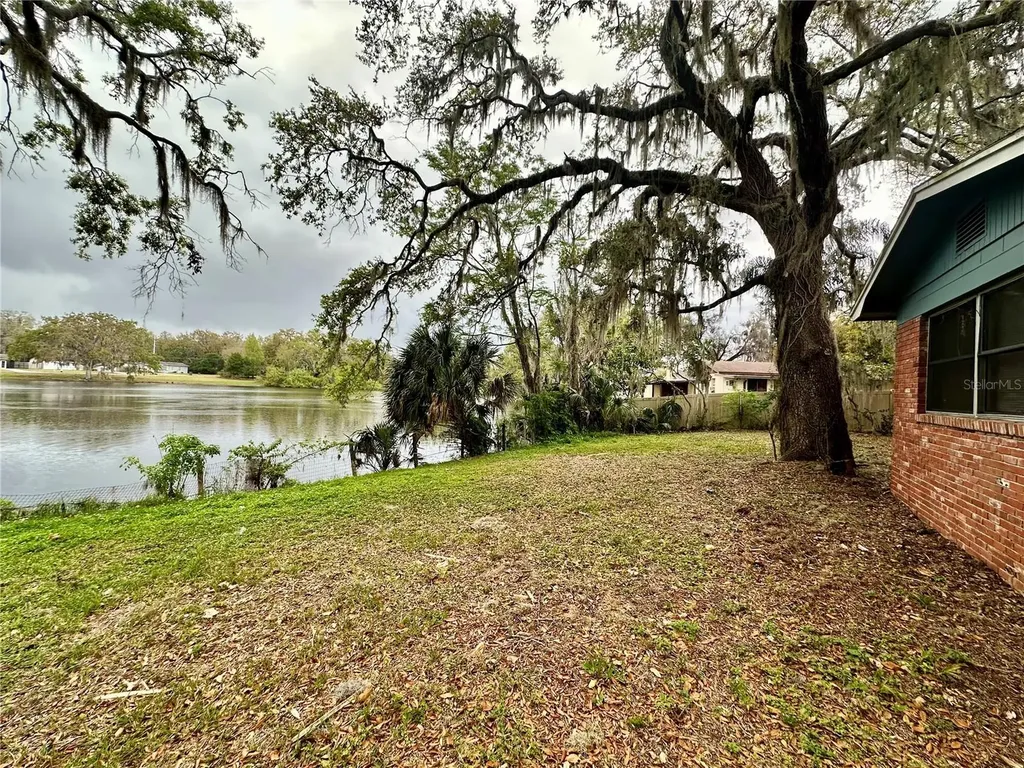 1317 Cambridge Drive Leesburg FL 34748