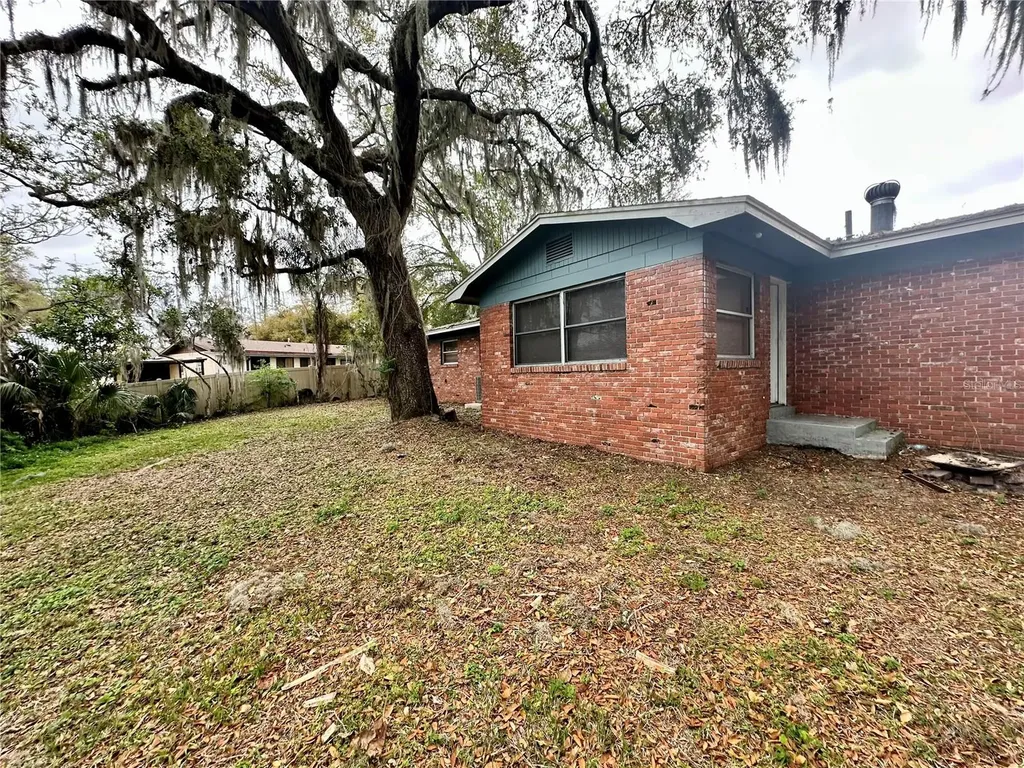 1317 Cambridge Drive Leesburg FL 34748