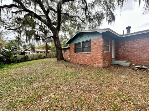 1317 Cambridge Drive Leesburg FL 34748
