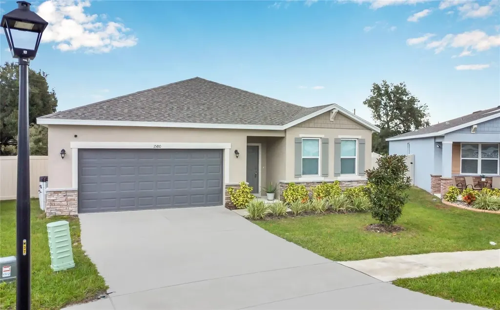1580 Blue Lagoon Circle Mascotte FL 34753