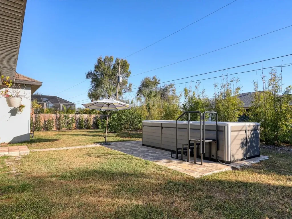 10461 Euston Avenue Englewood FL 34224