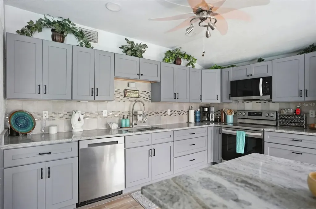 6907 Clark Street Hudson FL 34667