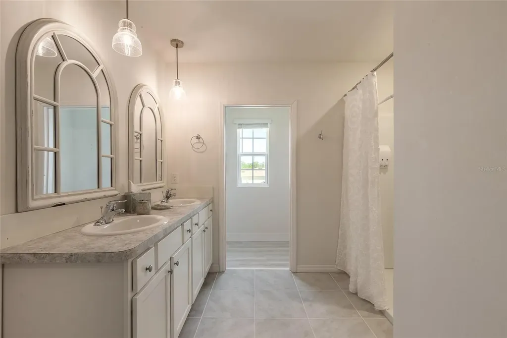 319 Sunset View Drive Edgewater FL 32141