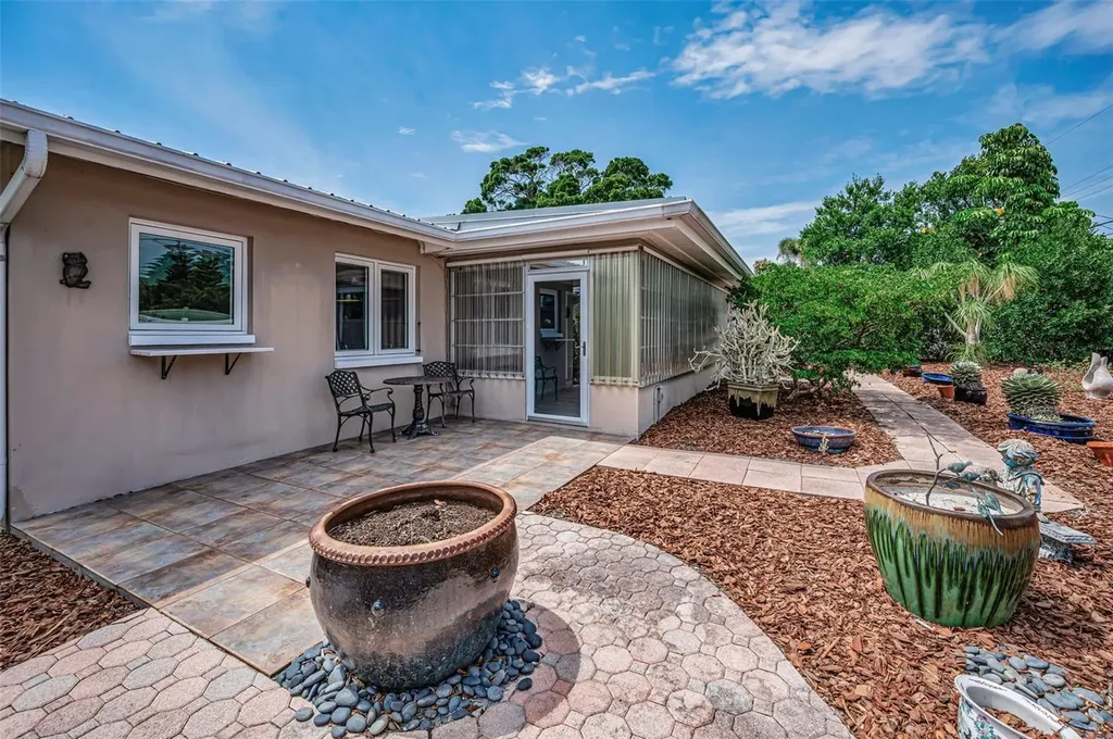 1387 Hill Drive Largo FL 33770