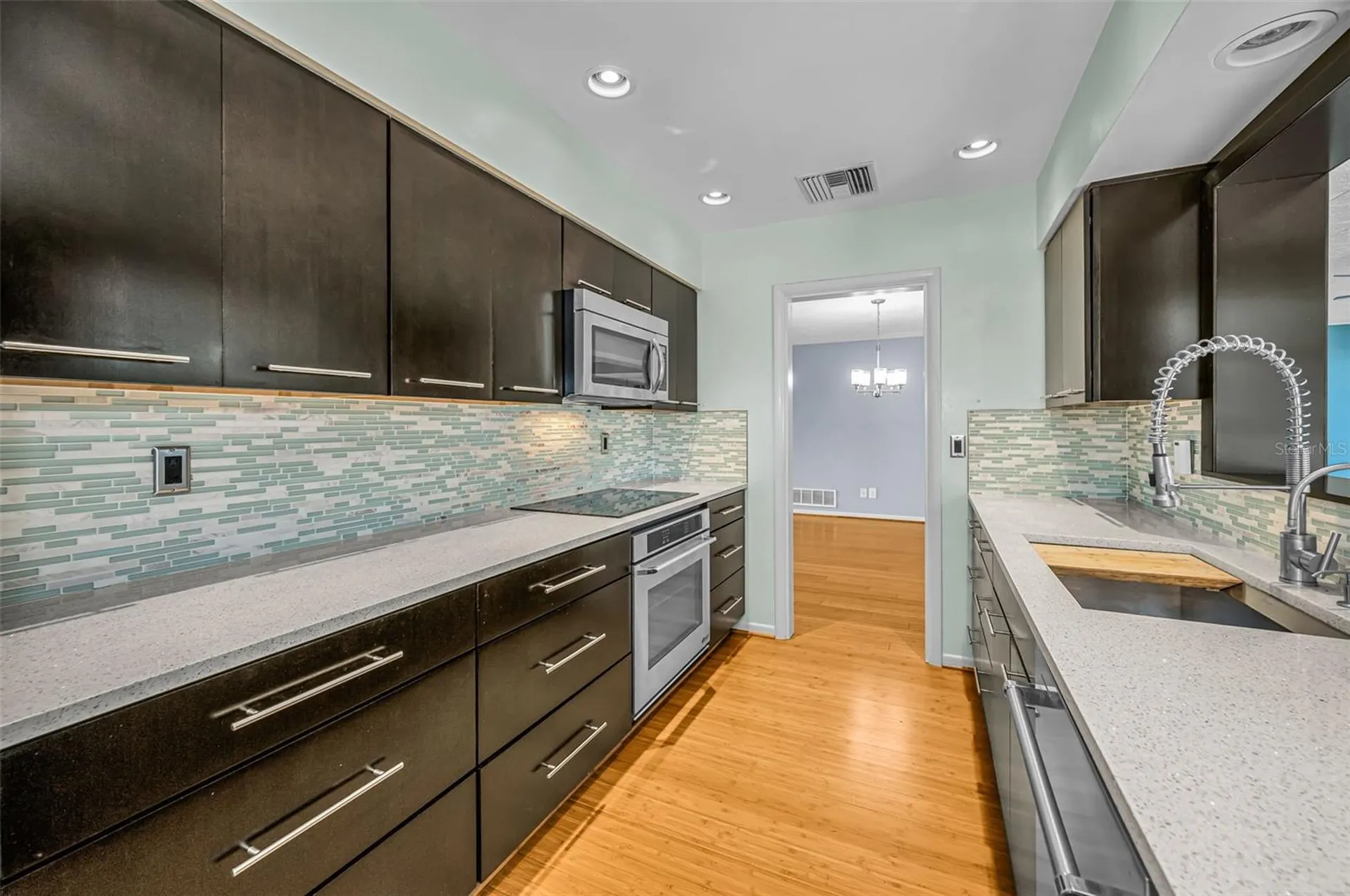 1387 Hill Drive Largo FL 33770