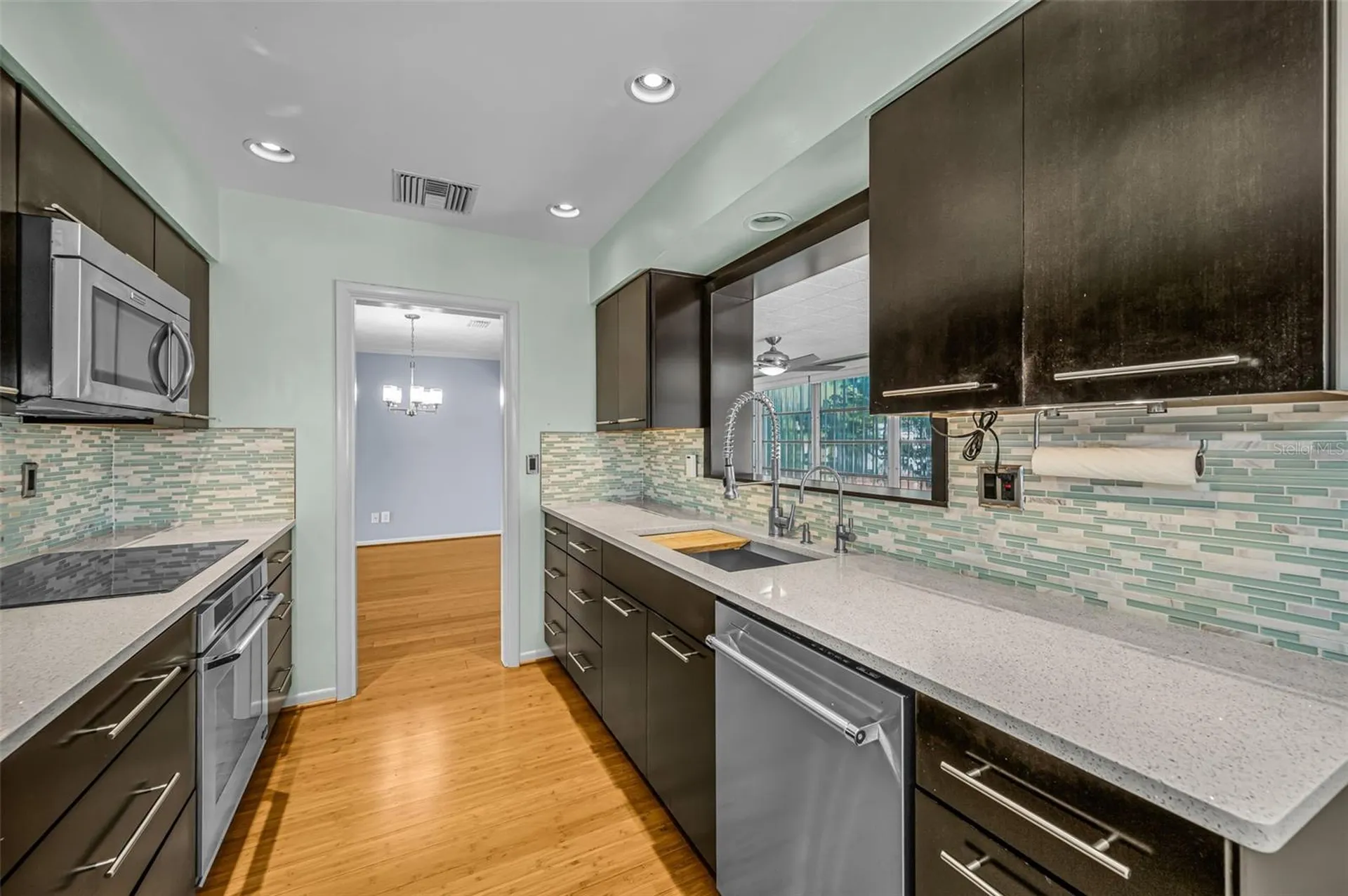 1387 Hill Drive Largo FL 33770