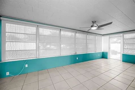 1387 Hill Drive Largo FL 33770