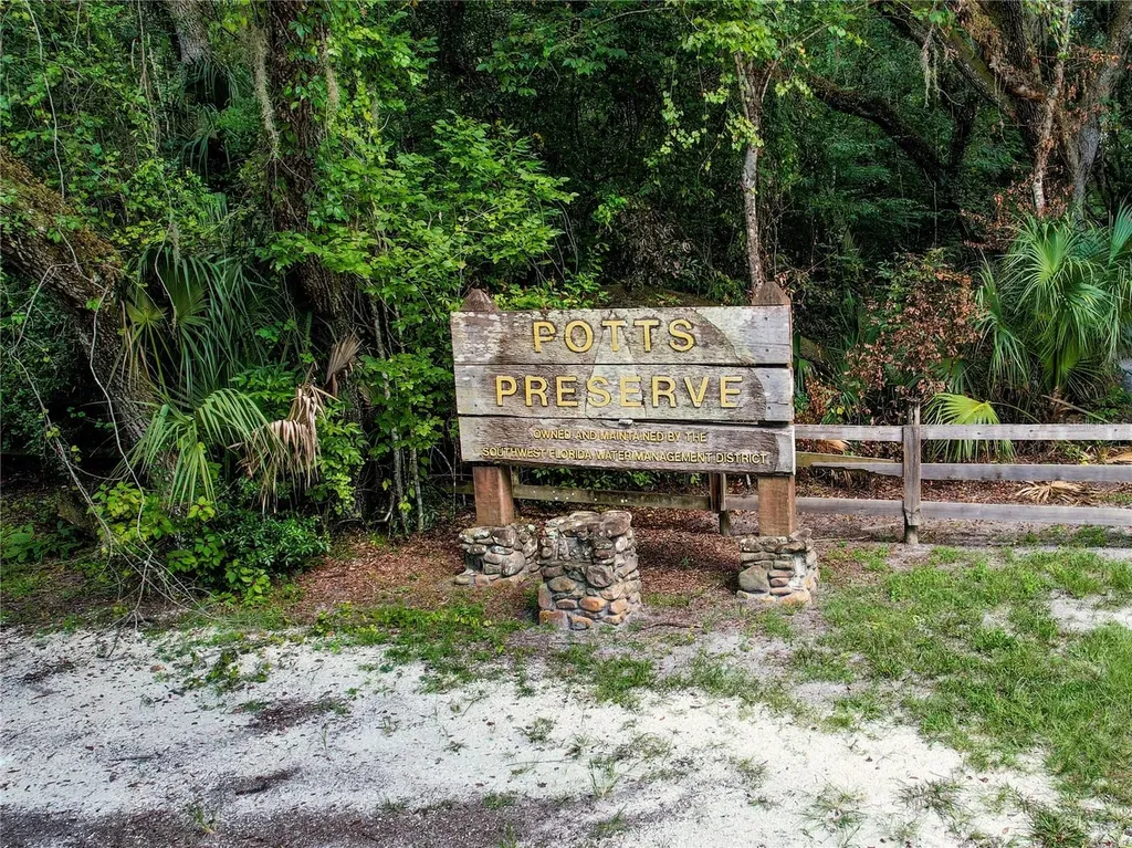 2381 N Jennifer Terrace Inverness FL 34453