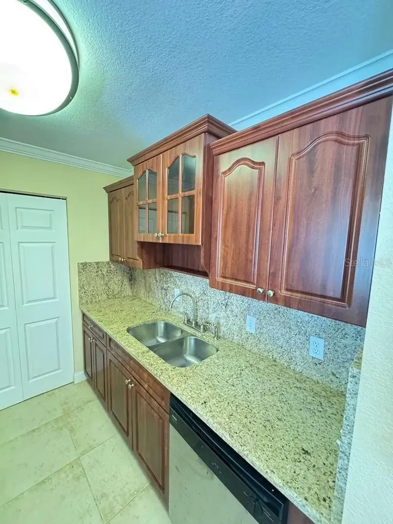 455 Alt 19 S Palm Harbor FL 34683