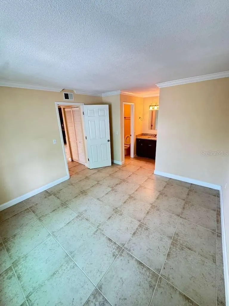 455 Alt 19 S Palm Harbor FL 34683