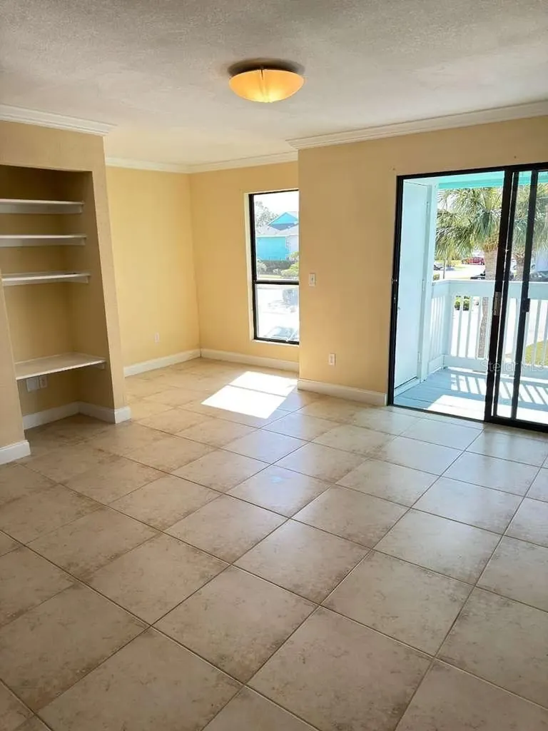 455 Alt 19 S Palm Harbor FL 34683