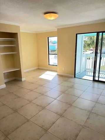 455 Alt 19 S Palm Harbor FL 34683
