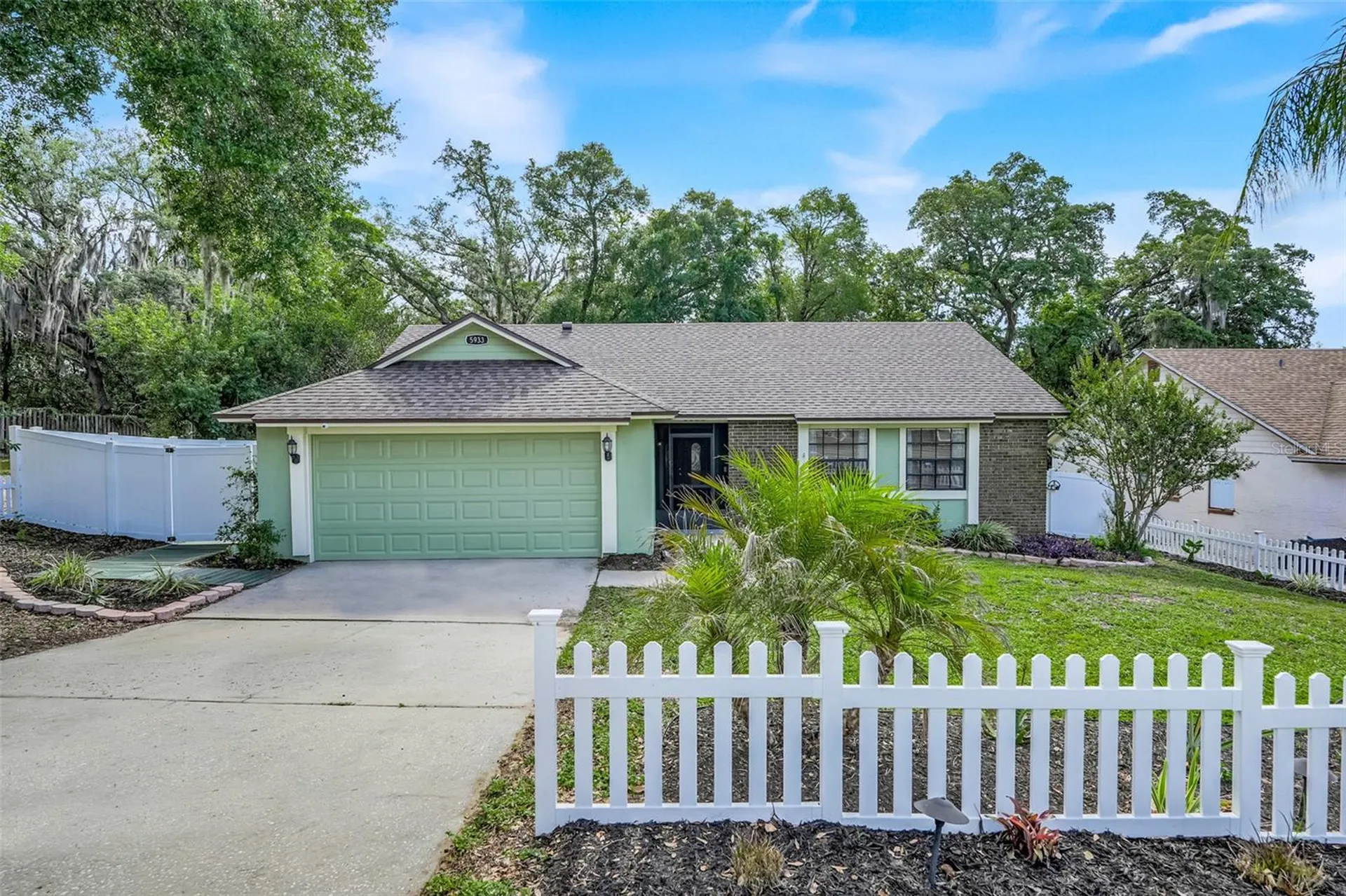 5933 Groveline Drive Orlando FL 32810