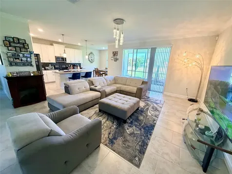 2572 Camden Park Circle Davenport FL 33837
