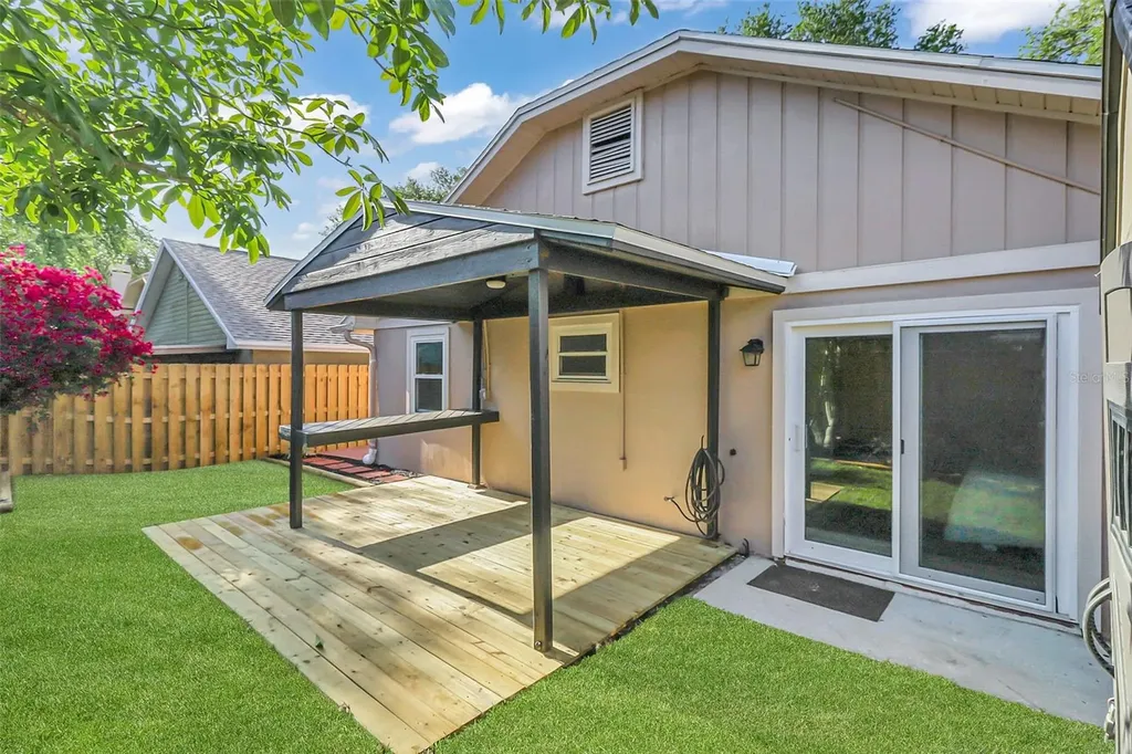 1870 Springbush Lane Clearwater FL 33763