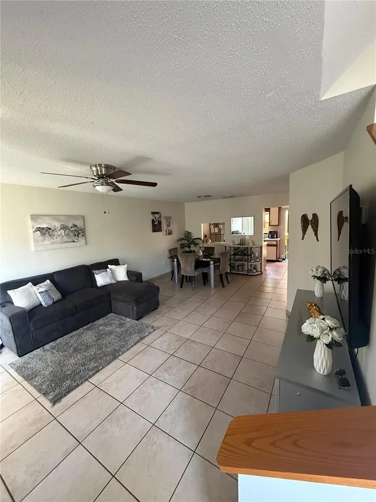 6254 S Bend Square Orlando FL 32807