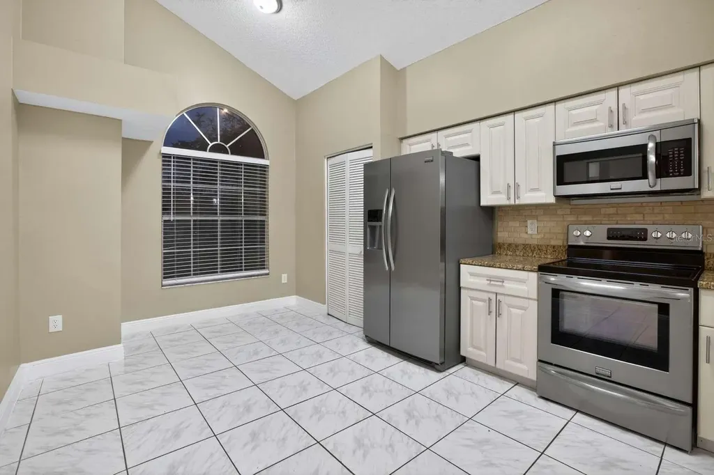 12004 W Pond Way Tampa FL 33635