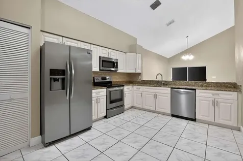 12004 W Pond Way Tampa FL 33635
